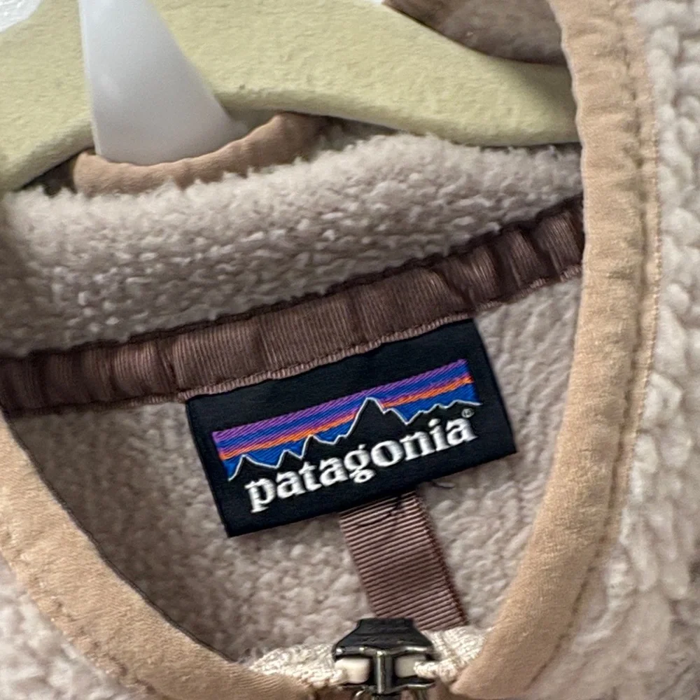 PATAGONIA WOMENS RETRO PILE FLEECE MARSUPIAL-SHROOM TAUPE! - Picture 2 of 10